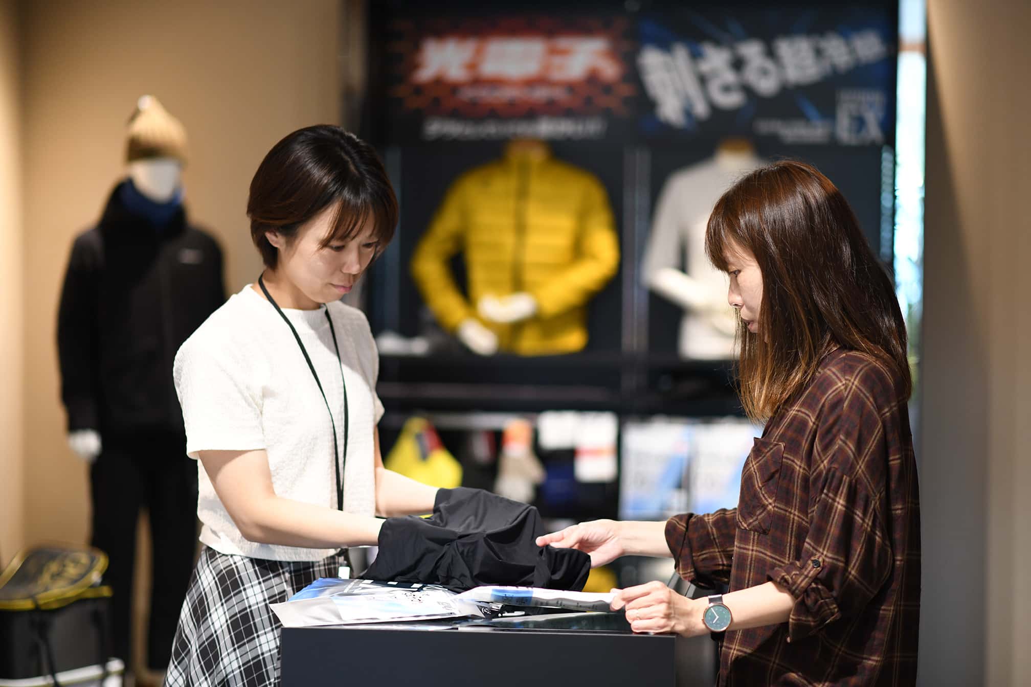 アパレル事業部 アパレル部 企画販売課